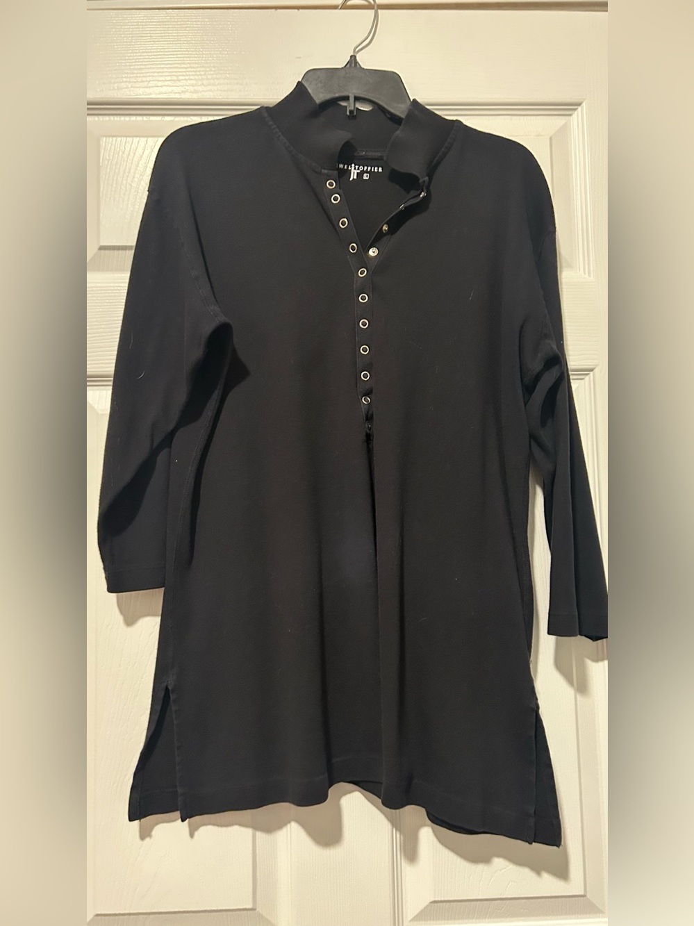 Jewel Toffier Silver Snap Henley Lagenlook Coastal Minimalist Luxury Resort Wear